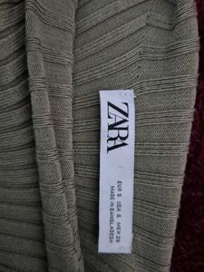 Zara Turteneck