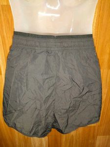 Beautiful H&amp;M Shorts 17aug12