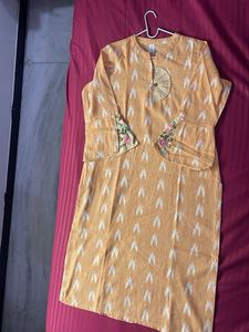Ethnic Kurtas - Set of 3 Size 40