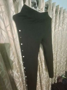Stylish Pearl Beaded Black Leggings