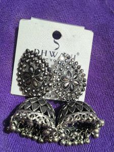 Piwa Jhumka Earrings
