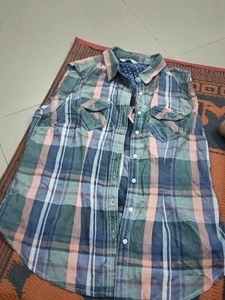 Beautifull Shirt Can Be Paired As Shrug