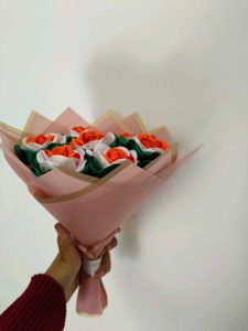 Tricolor Ribbon Rose Bouquet