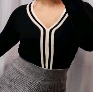 Black and White V-Neck Winter Top