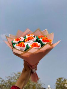 Tricolor Ribbon Rose Bouquet