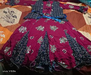 MAROON COLOUR GIRLS&#39; DRESS 👗-WITH Coat Like Dres