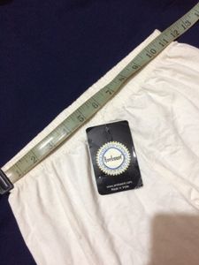 White (Cotton Lycra) Legging