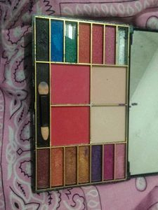 Classic Lady colour make up kit