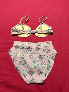 Sun Streak Floral Bra Panty Set – Size 10