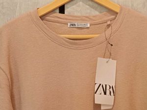New ZARA T-shirt.. 🤍