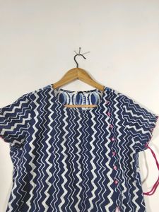 Navy Blue And White Printed Kurta (Women&#39;s)