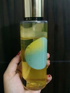 Victoria Secret Coconut Granita Body Mist