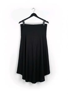 CLASSIC BLACK SKIRT