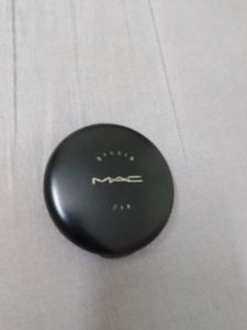 Mac Compact Powder NC 40