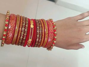 Red &amp; Gold Bangle Set