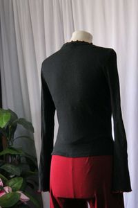 Fitted Black Top