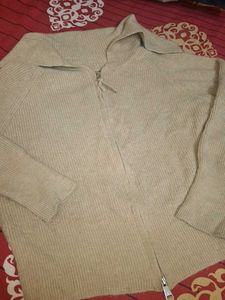 Stylish Zip-Up Cardigan