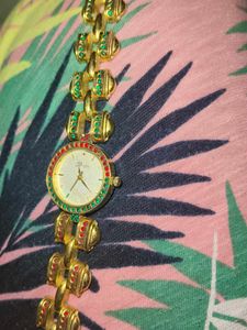 Stylish Gold- Stone Watch