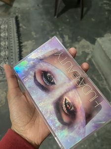 Huda Beauty Eyeshadow Palette