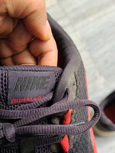 Nike Shoes 8 No Shoe