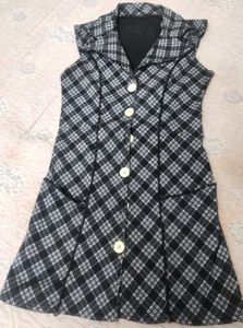 Black & White Sleeveless Dress