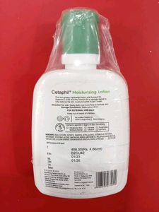 Cetaphil Moisturising Lotion &amp; Vitamin E, B3, n B5