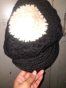 2 new woolen caps with 1 free