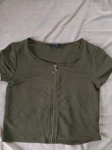 Trendy Green Zip Top By Nuon