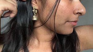 Earrings (Jhumka)