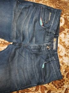 blackish type denim jeans