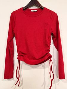 Red side rouched top