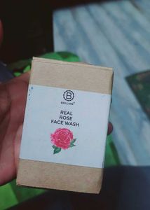 Brillare Real Rose Face Wash