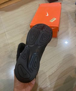 Nike Revolution 4 Unisex Sneakers