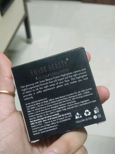 Branded New Swizz Beauty Highlighter