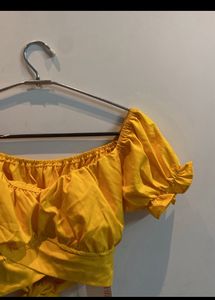 Lace Up Pullower Crop Top💛🍯