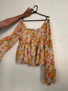 Floral Print crop Top with balloon sleeve