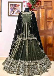 New Standard Beautiful Pakistani Dress Inpoted Dre