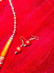 Neckpiece with Small Earrings