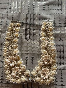 Pearl Collar Necklace