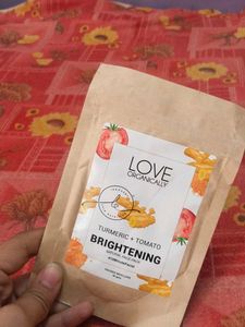 Love Organically Brightening Face Pack