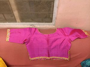 PinkBlouse+EmbroideredDupatta Set For YellowLeheng