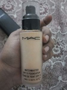 Mac Foundation Shade NC25