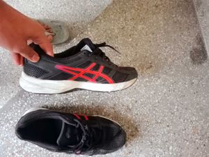 Athletic Running Shoes