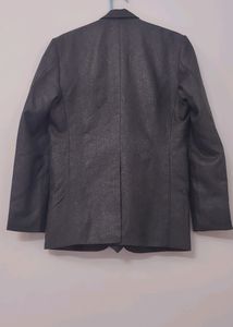 Classic Gray Blazer - Versatile Style