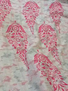 Pink &amp; Gray Checkered saree