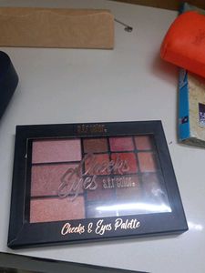 Eyeshadow Palette