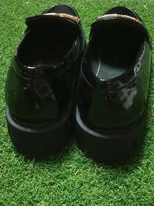BLACK CHIC WOMEN&#39;S LOAFERS