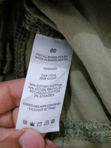 Very Comfortable With Huge Pocket Size
