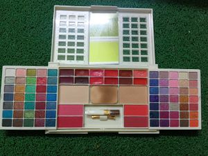 Makeup Kit