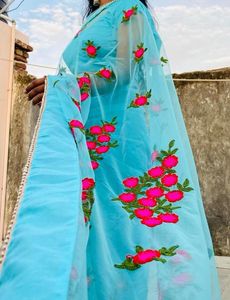 Saree With Blouse